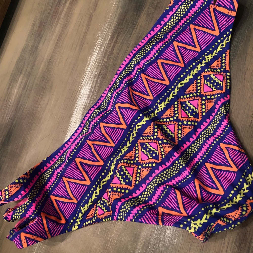 Bright Aztec patterned bikini bottom - Picture 2 of 4